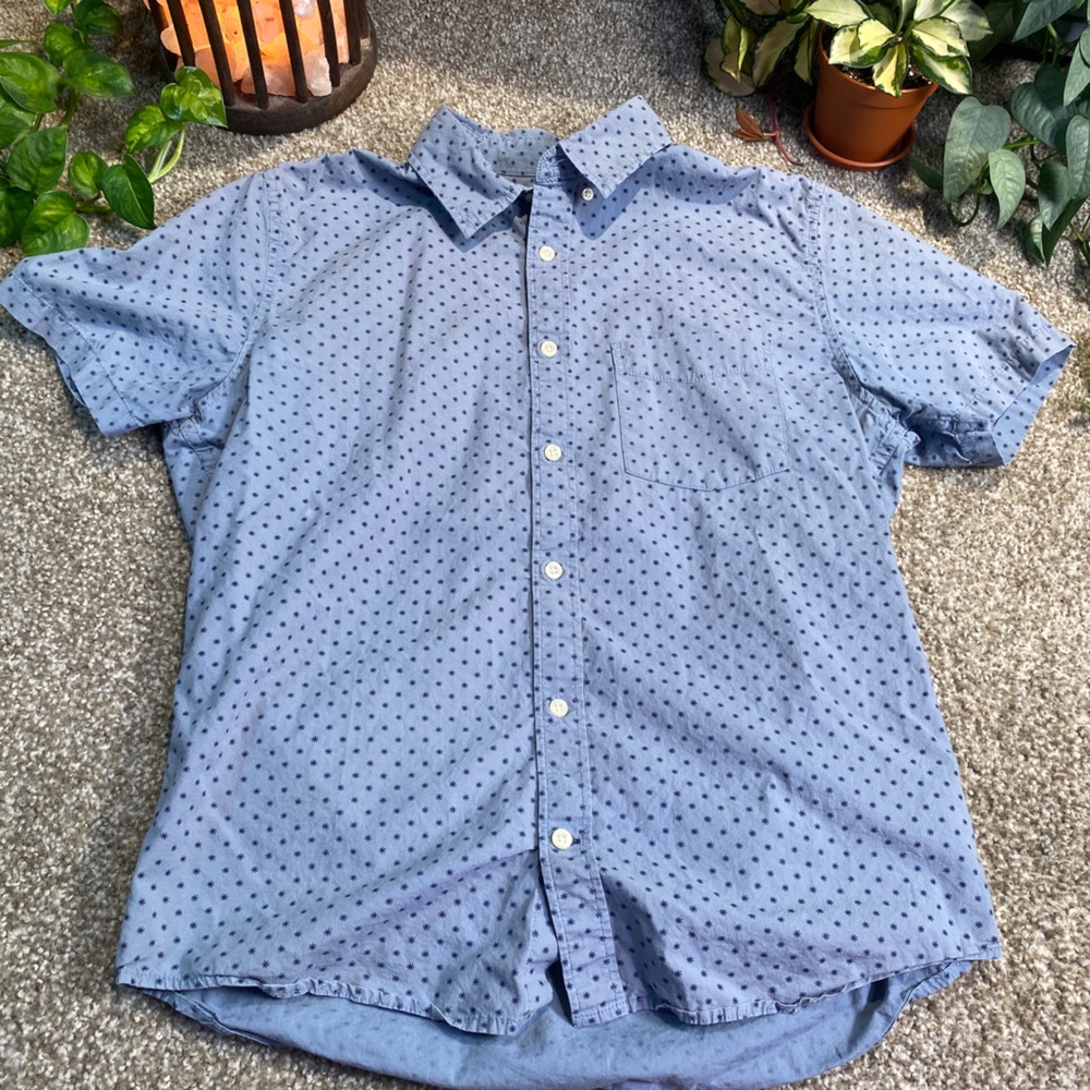 GAP Button Up Short Sleeve Shirt
